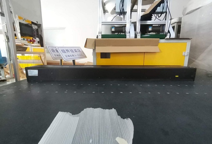 直線電機 直線電機