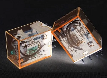 電磁繼電器觸點(diǎn)由什么材料制造組成，電磁繼電器是做什么用的？